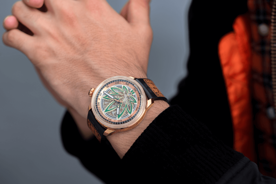 cbdgoldenwristshot2.png