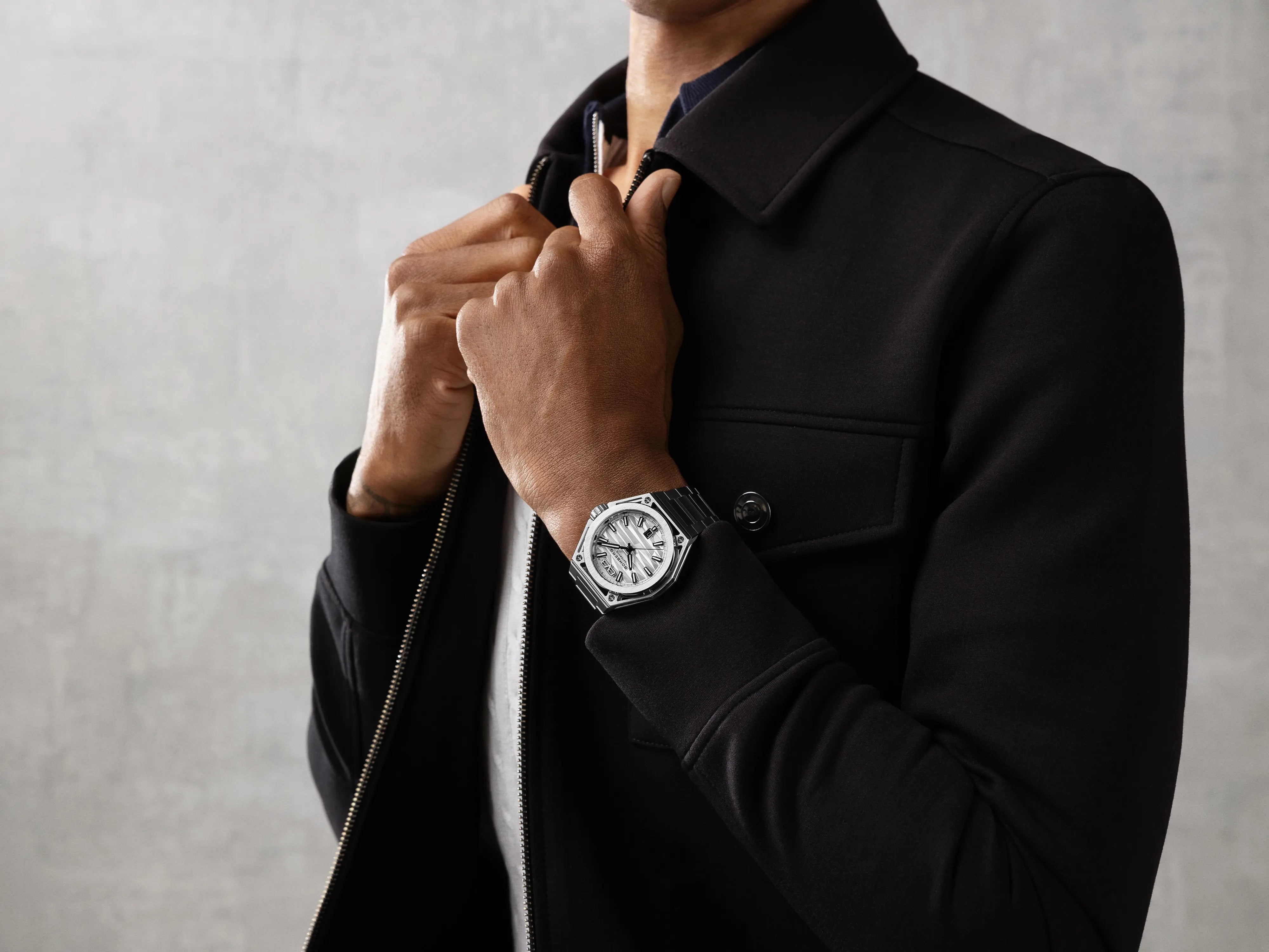 edgeclassic-white-m-01.webp