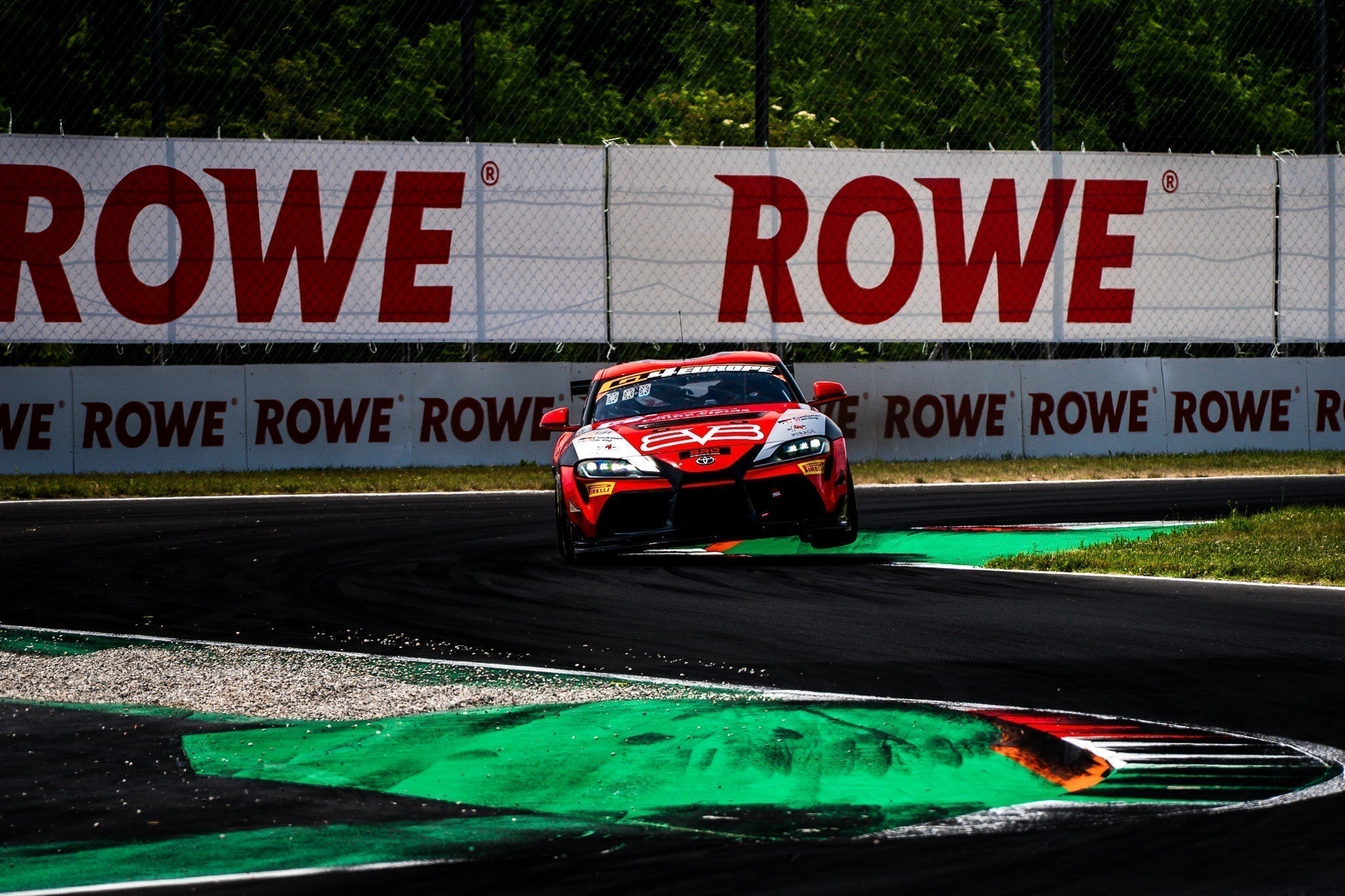 Monza Bites Back. A Weekend to Forget