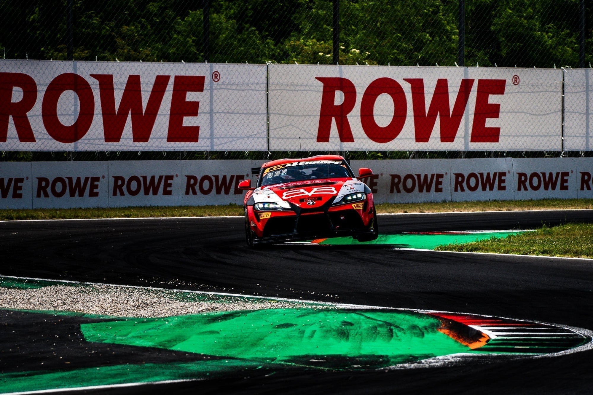 Monza Bites Back. A Weekend to Forget
