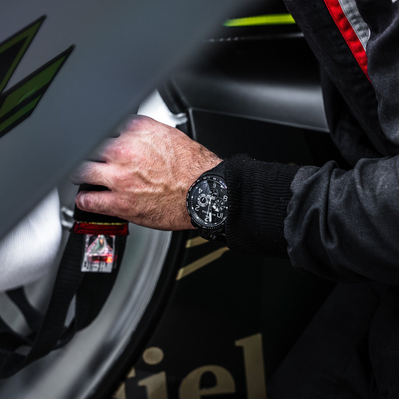 BOMBERG- Racing PM Watch – BOMBERG