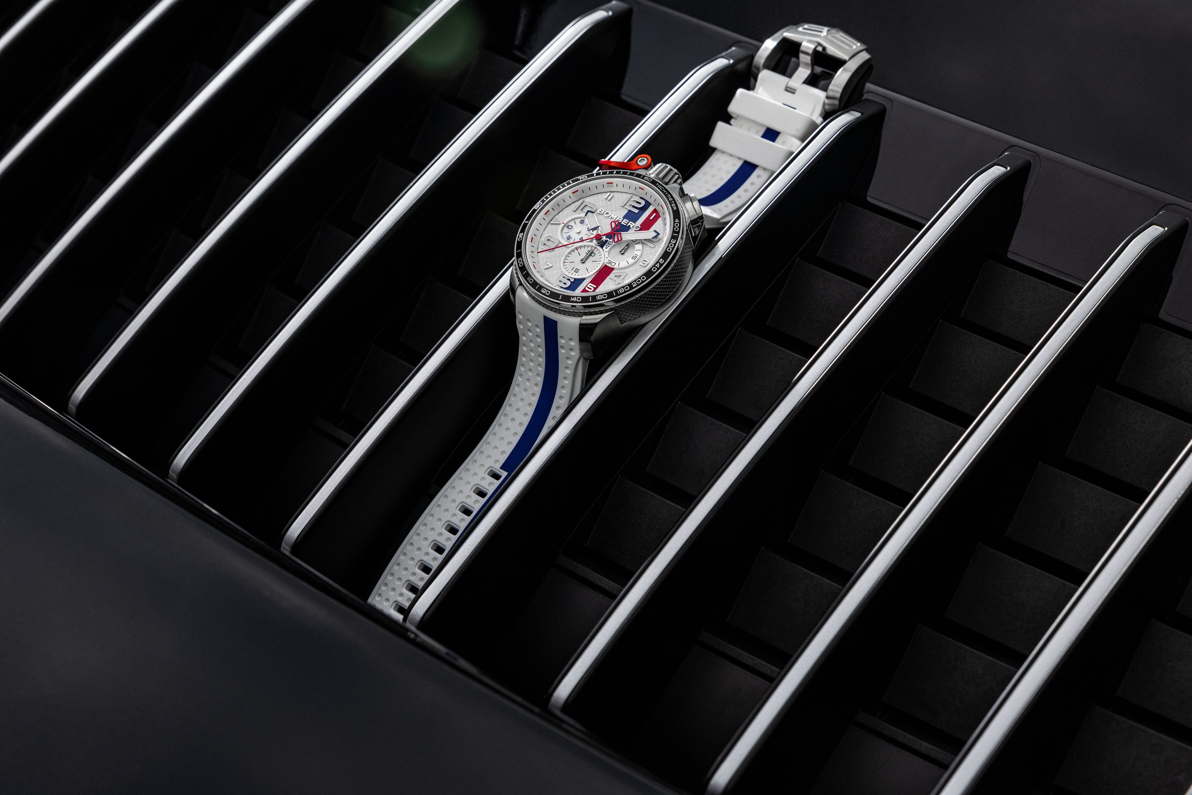Bomberg-Racing-FR-Carbon-01-XXXSKUXXX.jpg