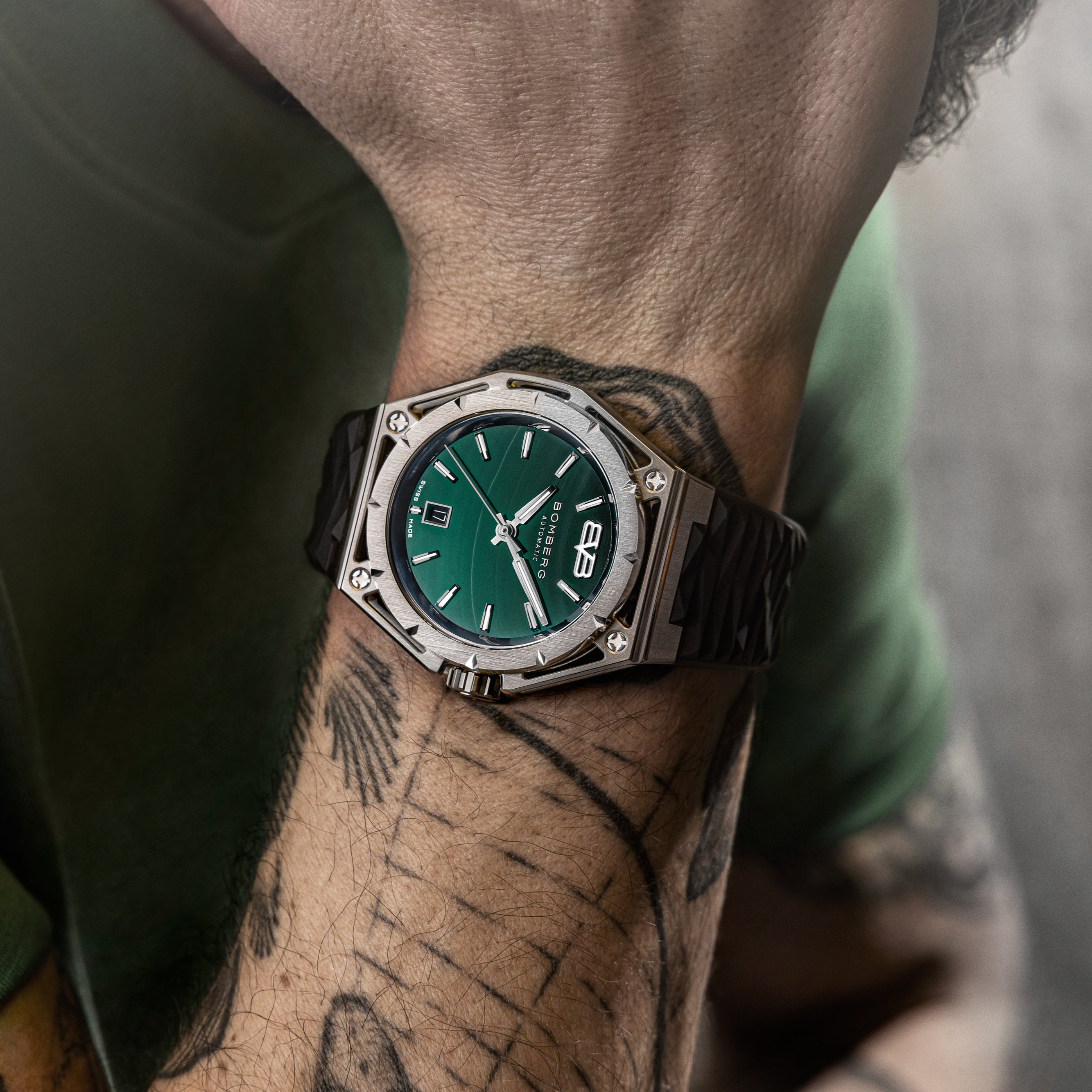EDGE MALACHITE STEEL
